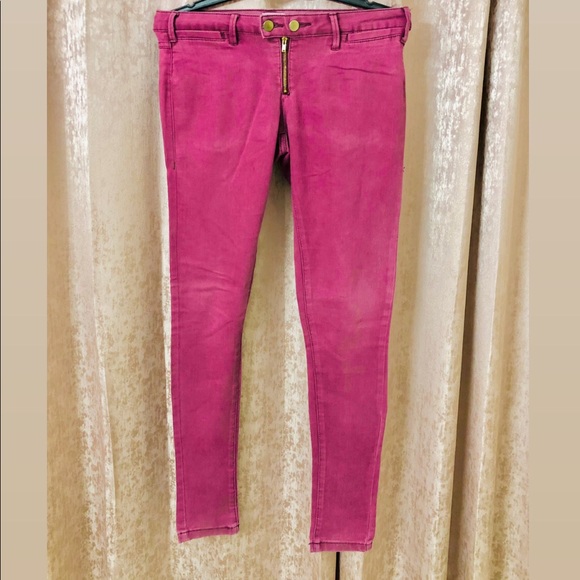 Vero Moda women’s wine pants. Perfect for teen girls. Skinny, stunning and stiff - Picture 2 of 3